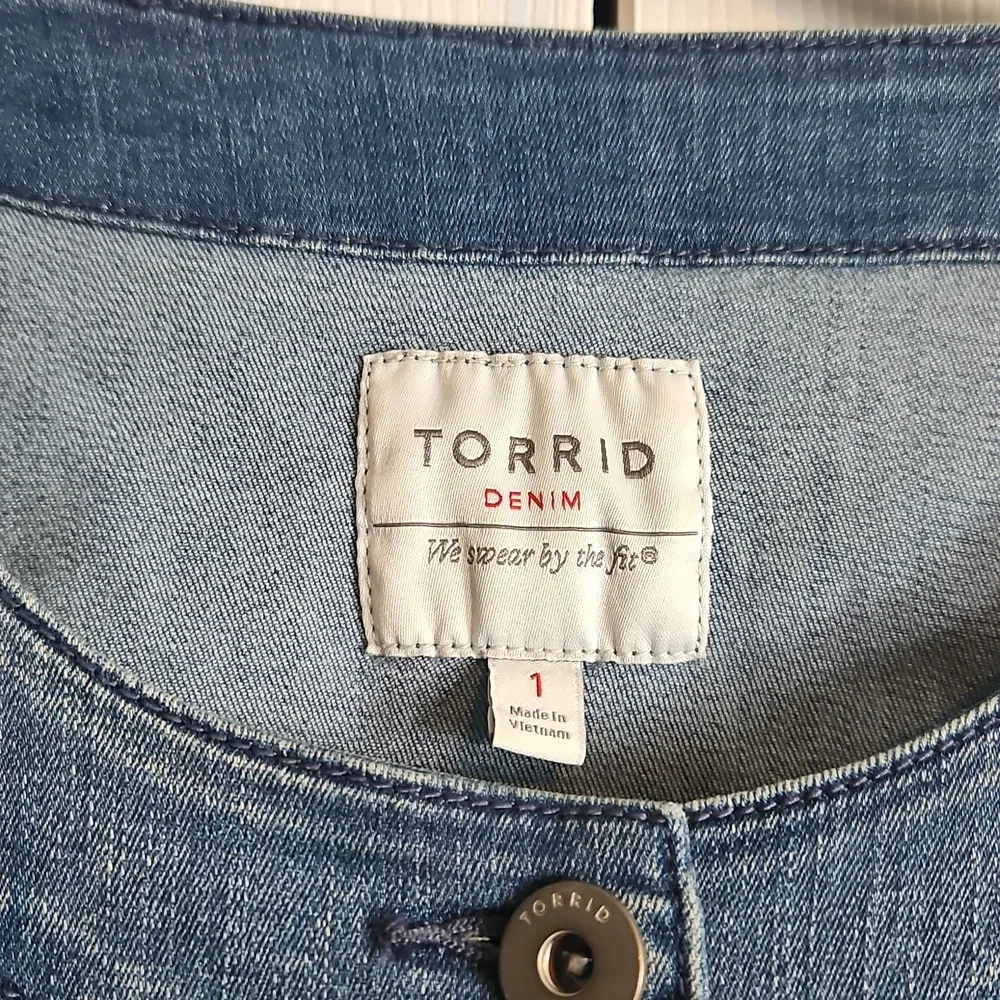 Torrid Blue Denim Jacket - Picture 2 of 4